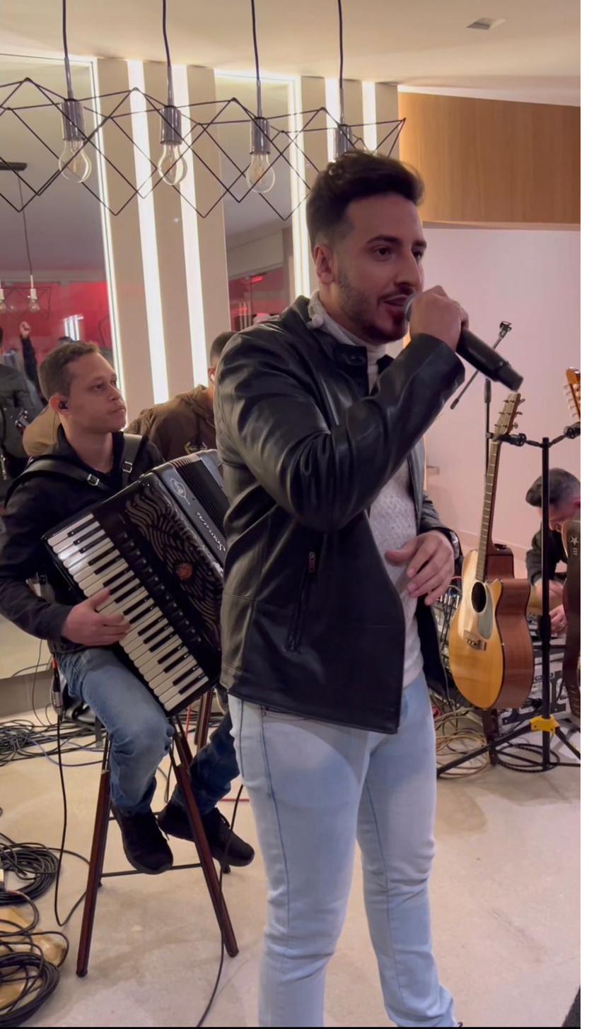 Gabriel Gadelha com Marília Mendonça